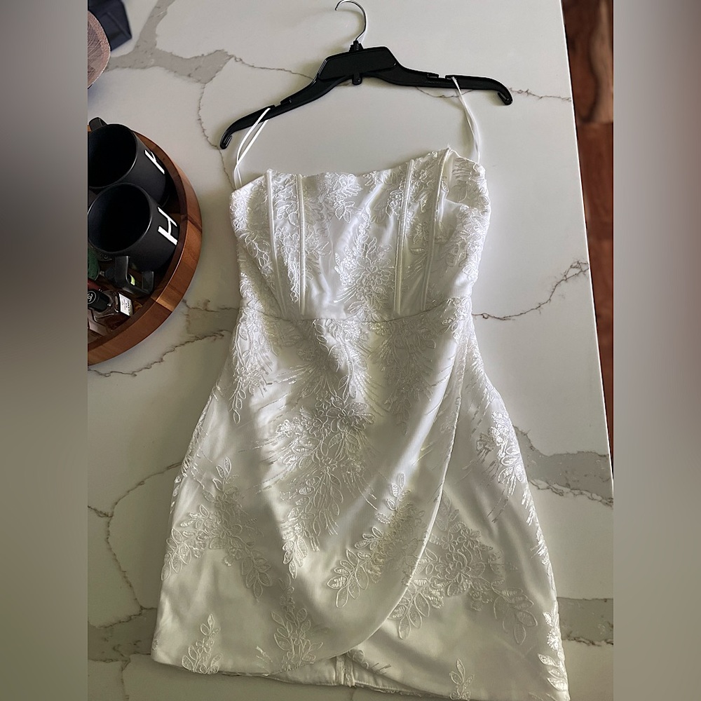 Strapless lace corset dress. Size medium